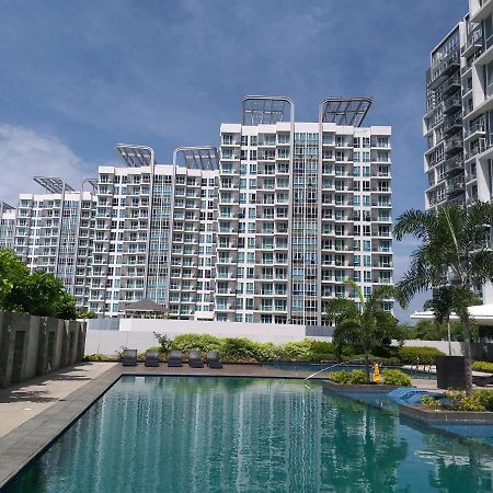 セブ市 Mactan Newtown With Sun Set And Garden Viewアパートホテル エクステリア 写真
