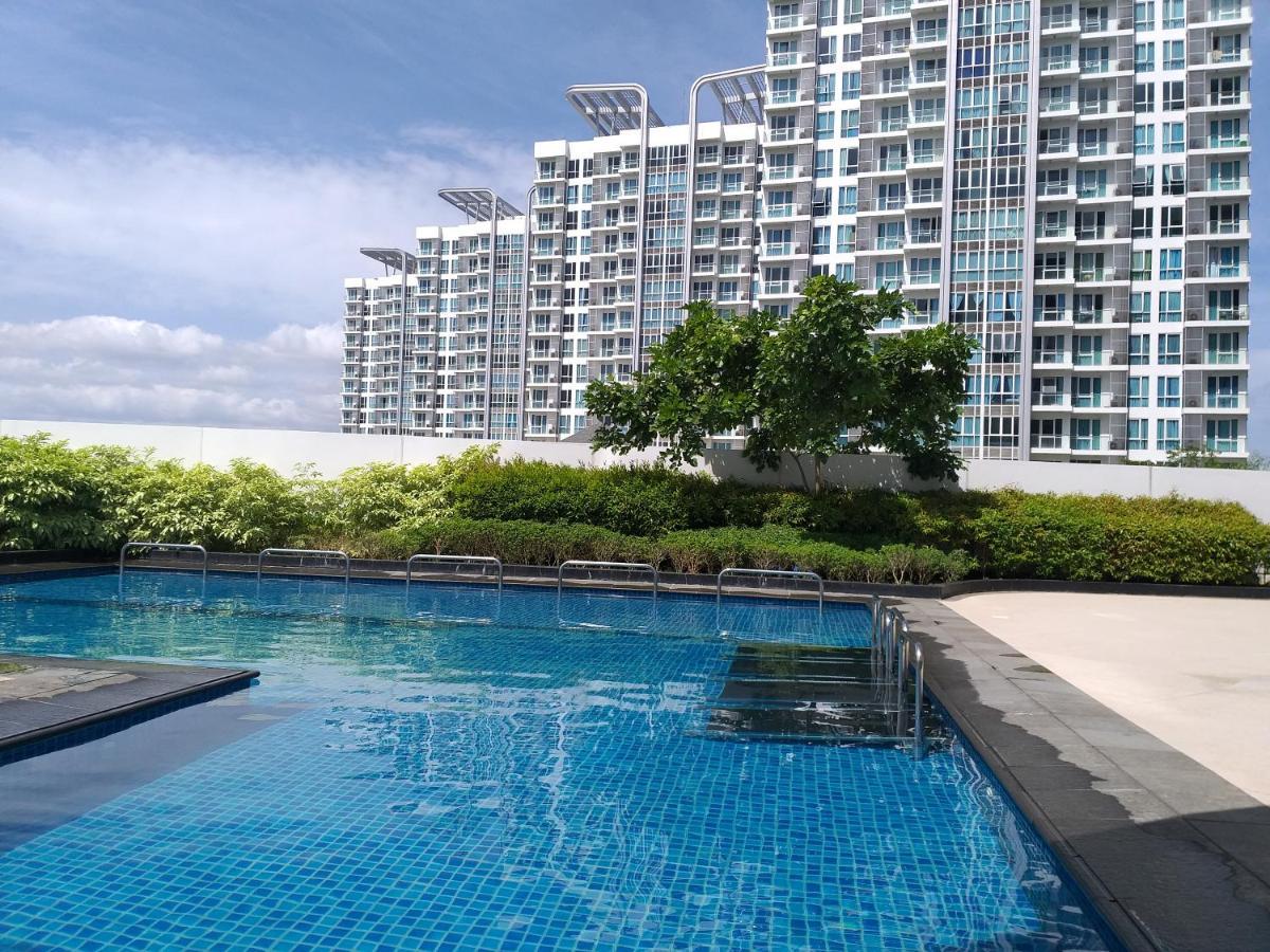 セブ市 Mactan Newtown With Sun Set And Garden Viewアパートホテル エクステリア 写真