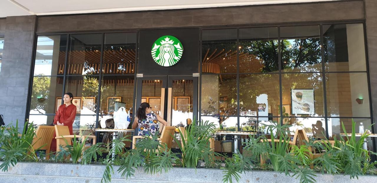 セブ市 Mactan Newtown With Sun Set And Garden Viewアパートホテル エクステリア 写真