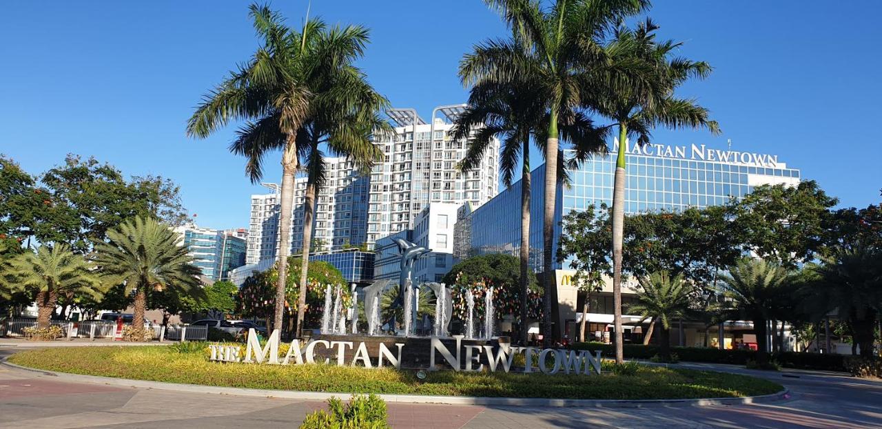 セブ市 Mactan Newtown With Sun Set And Garden Viewアパートホテル エクステリア 写真