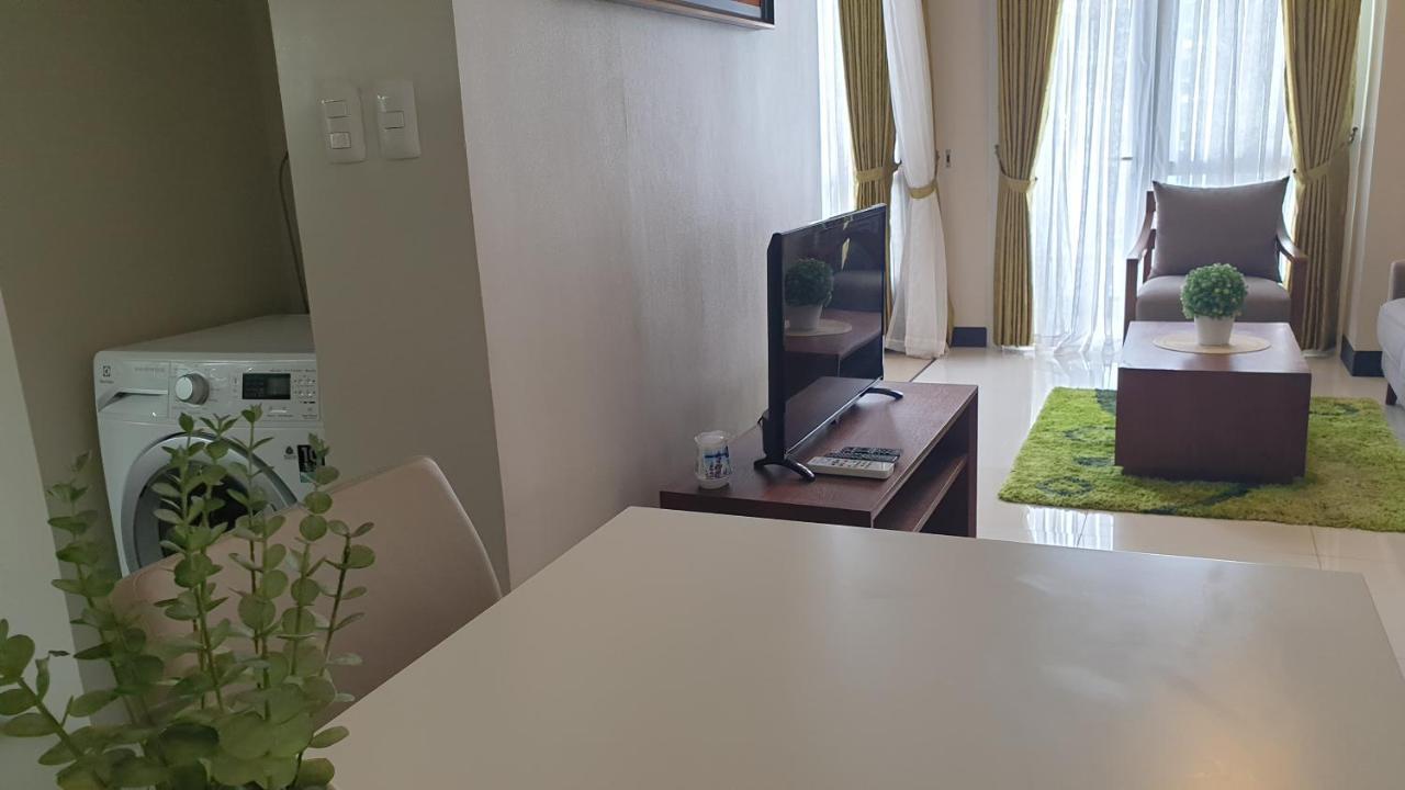 セブ市 Mactan Newtown With Sun Set And Garden Viewアパートホテル エクステリア 写真